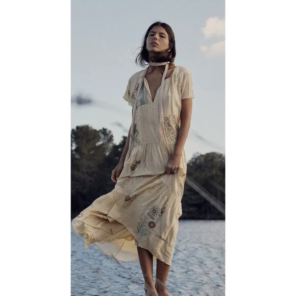 Zara Bloggers Favorite Vanilla Embroidered Tiered Maxi Dress Limited Small NEW - Picture 5 of 6